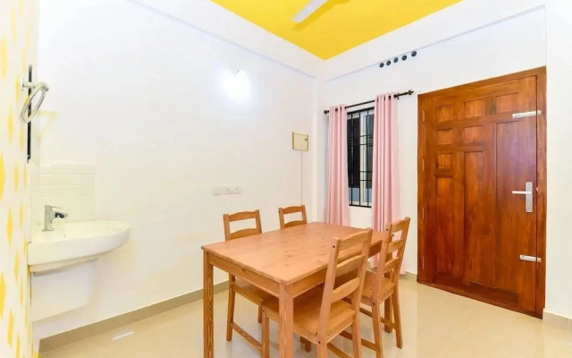 White House by OYO Rooms