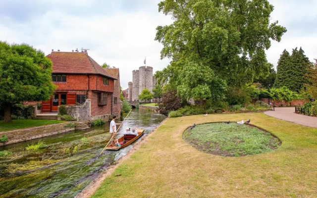 The Best Apartment in Canterbury