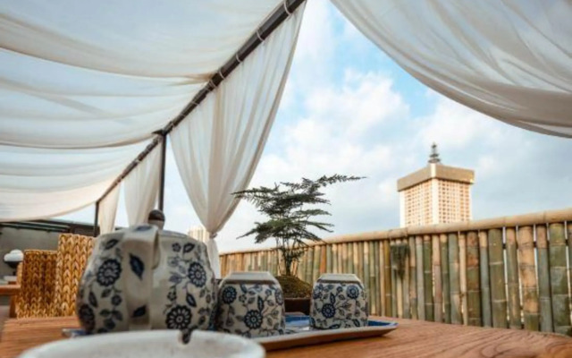 Yunfuli Yinsu Du Fu Thatched Cottage Business and Leisure B&B