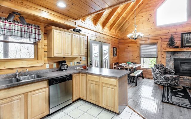 SmokyStays 5 Bedroom Cabin