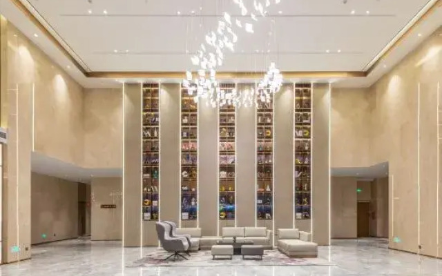 Lavande Hotel (Sihui High-tech Development Zone Dawang Plaza)