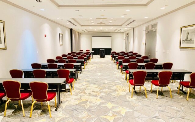 Crowne Plaza College Park - Washington DC by IHG