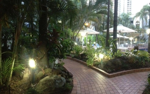 St Tropez Apartments
