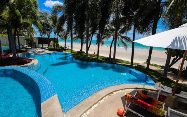 Baan Sanpleon Beachfront Condominium