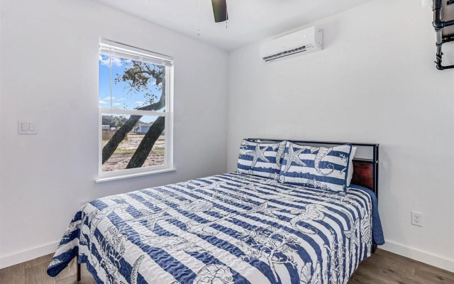 10th Street Bungalow 2 Bedroom Home