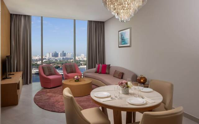 Hilton Dubai Creek Hotel & Residences