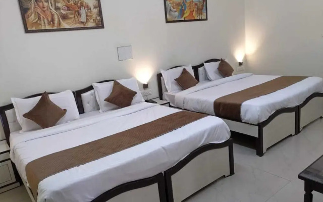 Hotel Lotus Inn