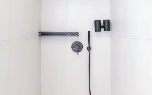 Finders Ermou Suites