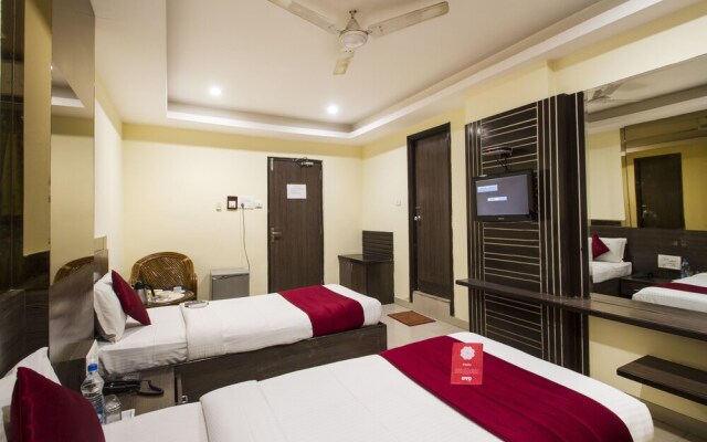 OYO 6648 Hotel Royal Residency