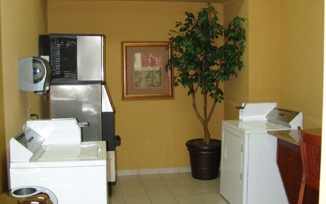 Hampton Inn Garden City