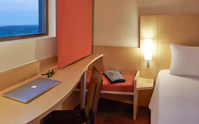 ibis Cancun Centro