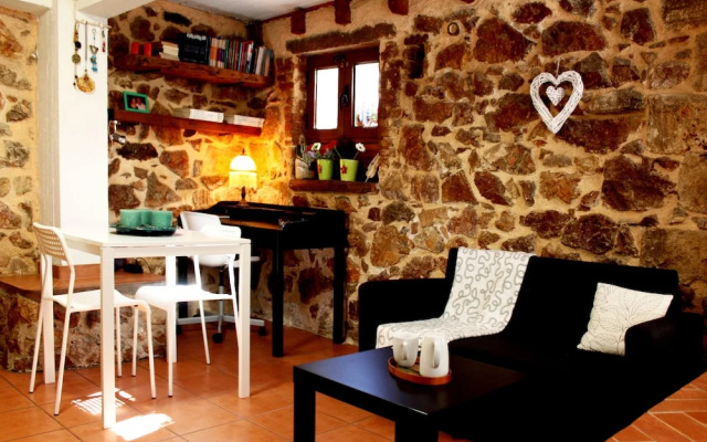 Sweet stone apartment in Imittos