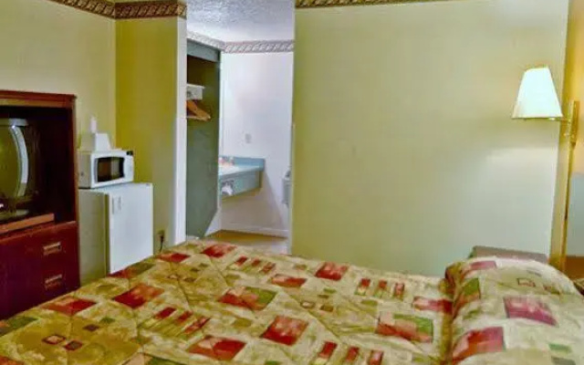 Econo Lodge Expo Center