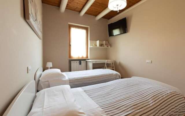 Cascina Serenella B&B