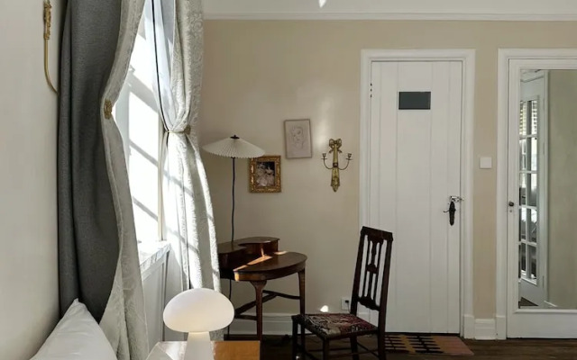 Shanghai Hills& Art Suite 15