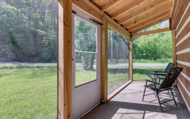 On-site Creek Access: Pet-friendly Cosby Cabin!