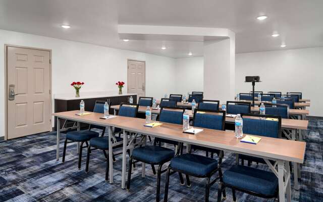 La Quinta Inn by Wyndham Columbus Airport Area