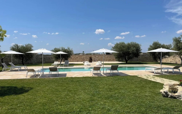 Trullo Meraviglia With Garden And Pool