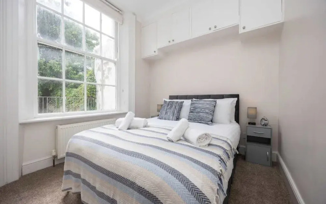 Host Stay Devonshire Place Apartment