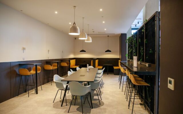 Trafford Suite Modern 1 bed With Cinema Room