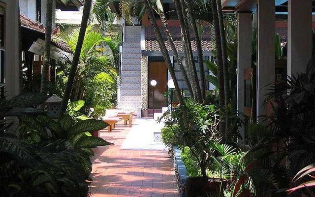 Adika Sari Bungalows