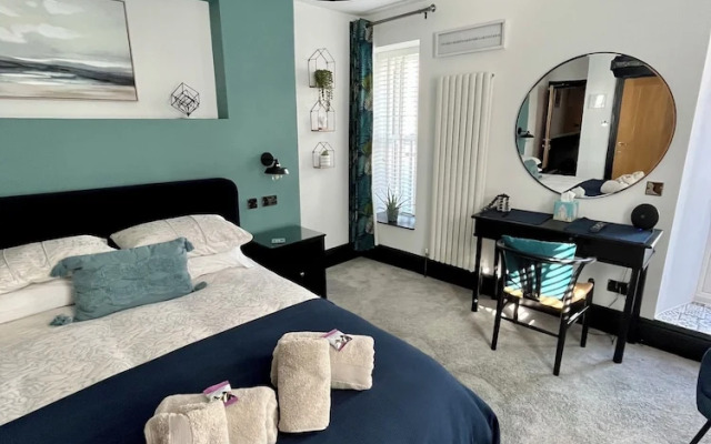 Lazy Waves Boutique B&B