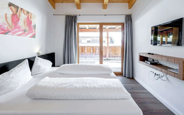 Luxurious Apartment With Sauna, Garage, Roof Terrace