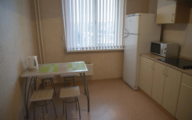 Апартаменты Урал на улице Братьев Кашириных