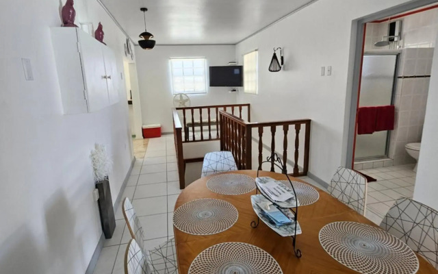 Villa Raven`s Paradise (Gris)