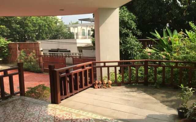 Baan Salin Suites