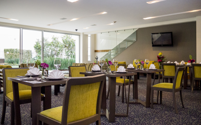 Ventura Hotel & Suites by Dominion