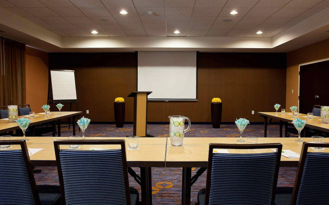 Courtyard by Marriott Galveston Island