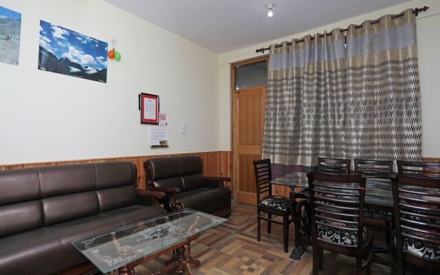 OYO 14401 Home Delightful Studio Naggar Road