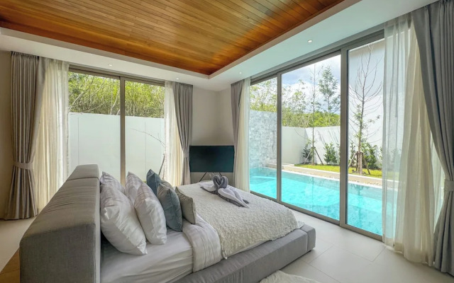 Luxury 3BR Pool Villa PrideLux 4 L10