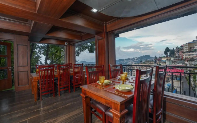 The West Gate Posada By Summit