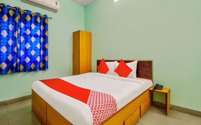 Oyo Flagship 29595 Hotel Akash Executive