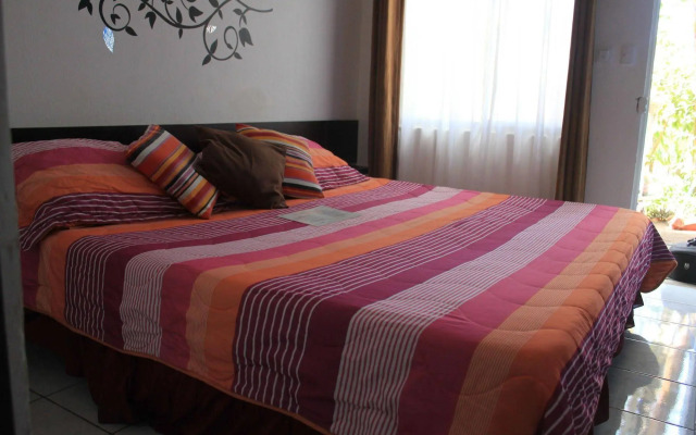 Jaco Lodge Quiet Hotel