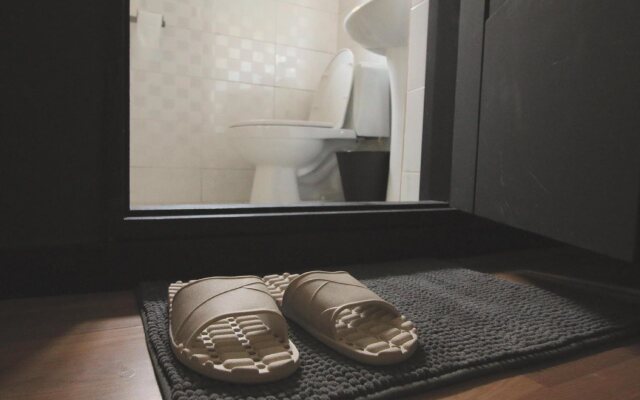 Paul's Guesthouse - Hostel