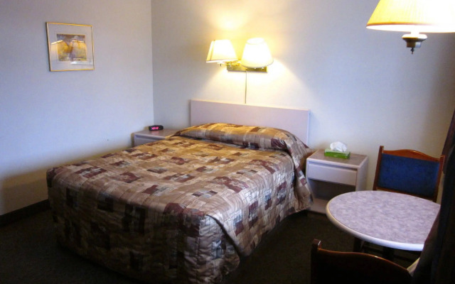 Chinook Motel