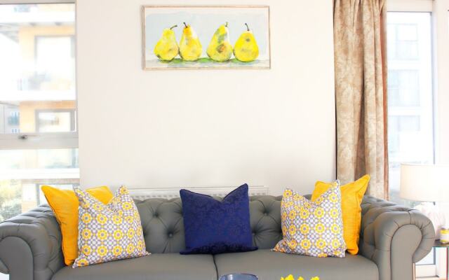 Large luxury 2 bed 2 bath-Pym Court