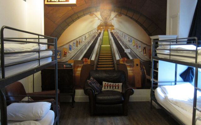 The Horse & Stables - Hostel