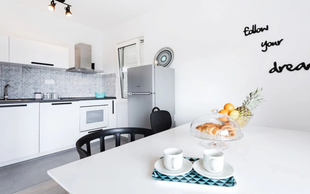 Apartment Black & White