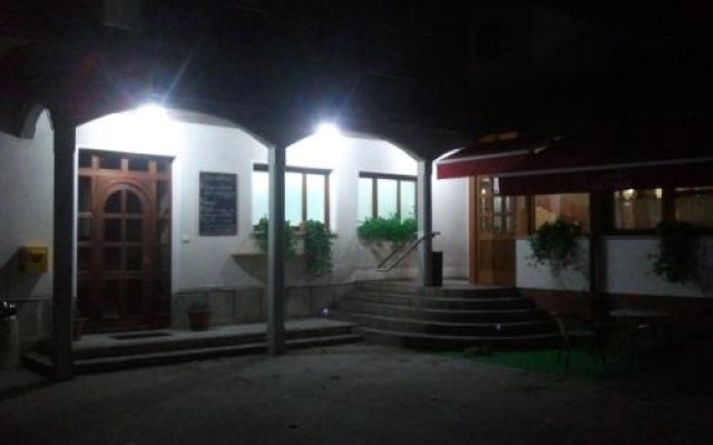 Guesthouse Češnar
