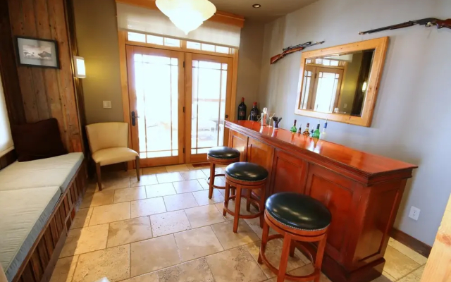 Grey Cliffs Ranch