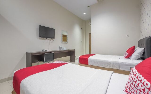 OYO 928 Hotel Astra Novilia