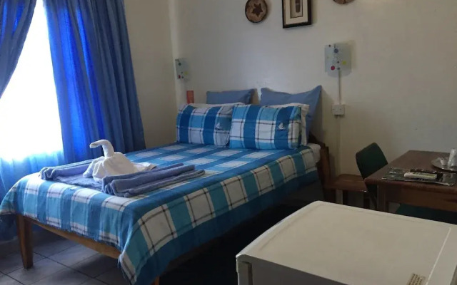 Liya Guest Lodge