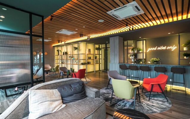 Ceylonz Seasonal Suites