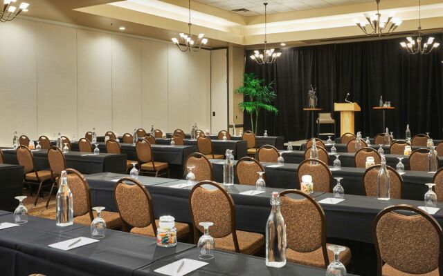 Embassy Suites by Hilton Phoenix Scottsdale