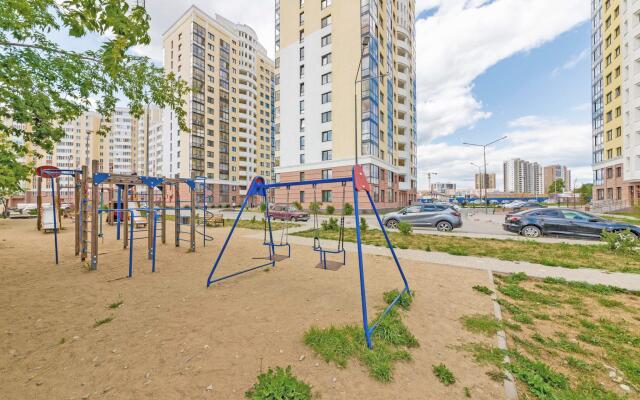 Хорошего дня на улице Александра Козицына 12