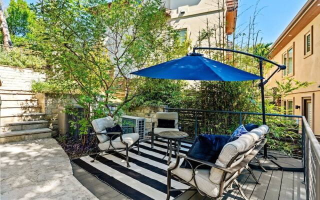 Style & Serenity - Steps Away From South Congress